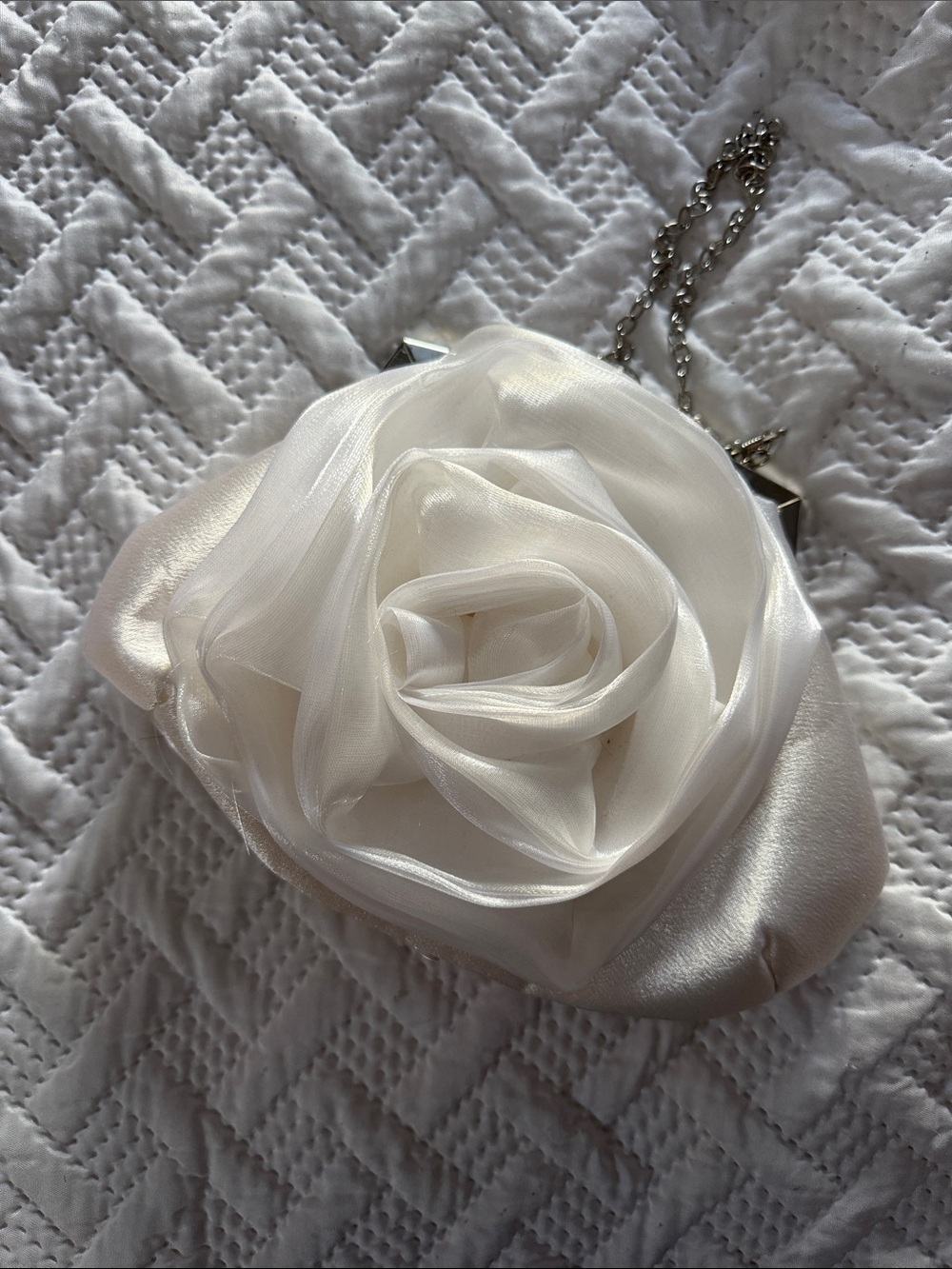 Elegant White Floral Rosette Evening Clutch